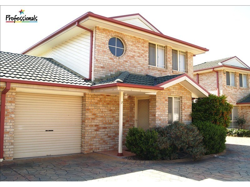 7/9-11 Doomben  Close, Casula NSW 2170