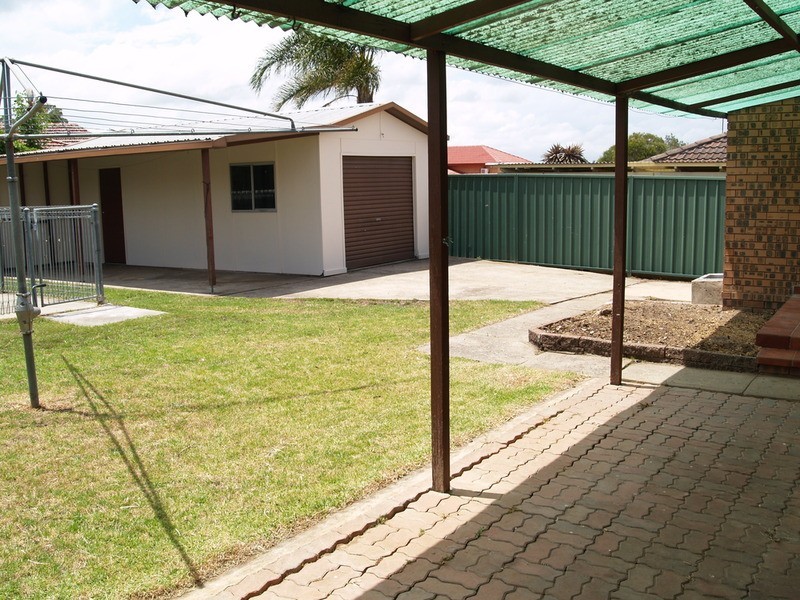 52 Foveaux  Avenue, Lurnea NSW 2170