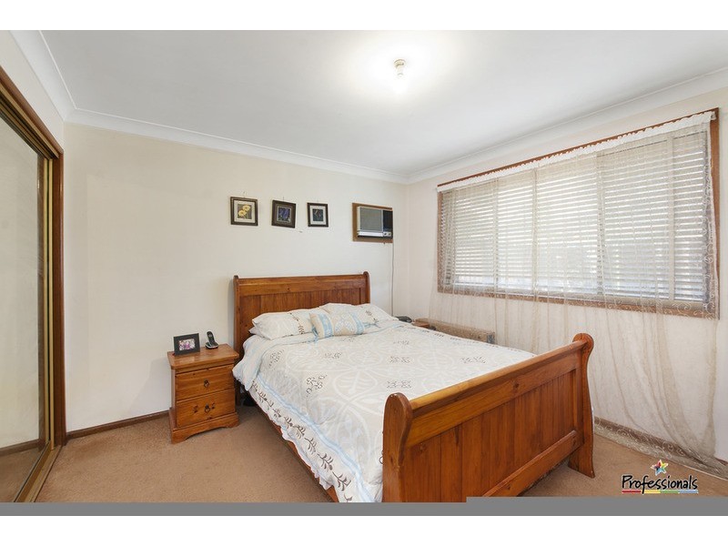17 Grose Avenue, Lurnea NSW 2170
