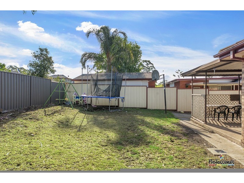 17 Grose Avenue, Lurnea NSW 2170