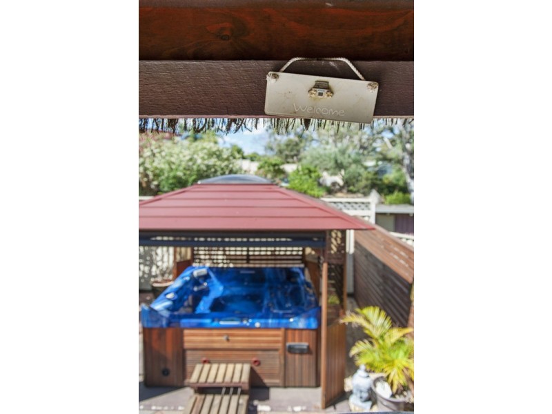 42 Canberra  Avenue, Casula NSW 2170