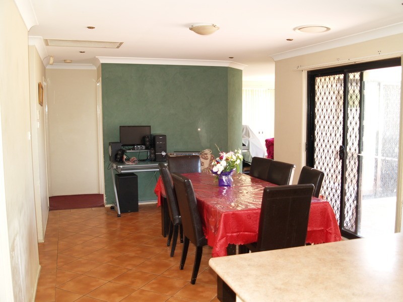 18  Michelago Circuit, Prestons NSW 2170