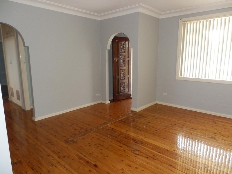 9 Taloma Avenue, Lurnea NSW 2170