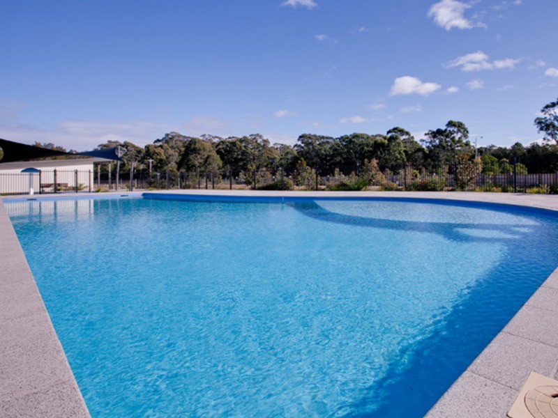 41 Ingleburn Gardens Drive, Glenfield NSW 2167