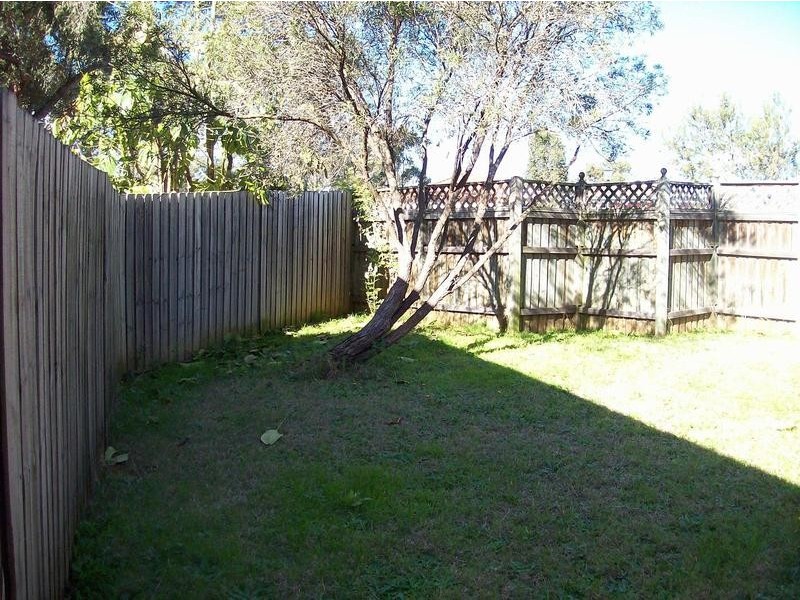 2B Hardy Place, Casula NSW 2170
