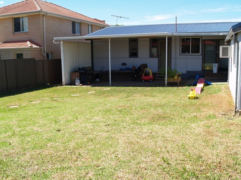 24 Fitzpatrick  Crescent, Casula NSW 2170