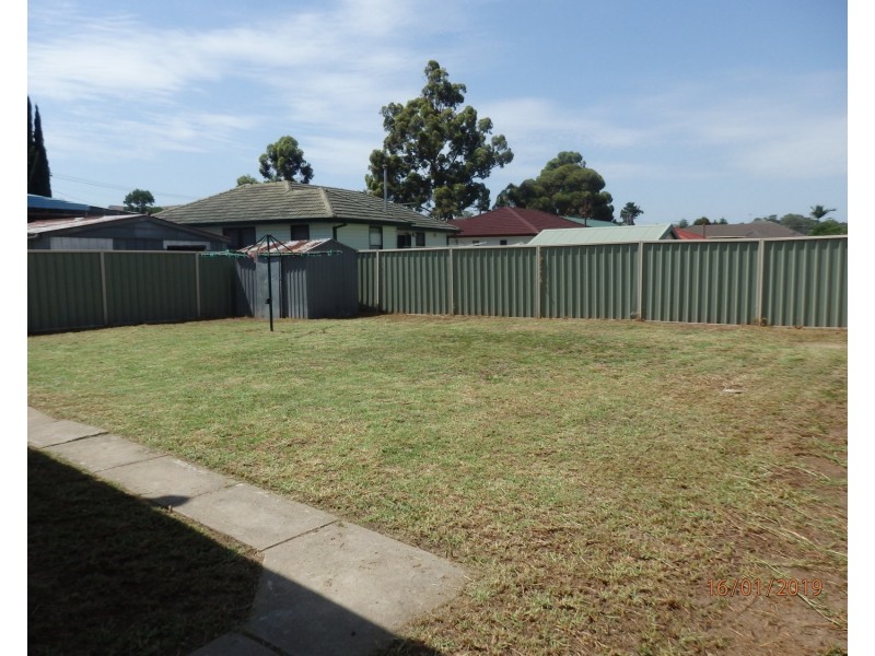 16 Humphreys Avenue, Casula NSW 2170