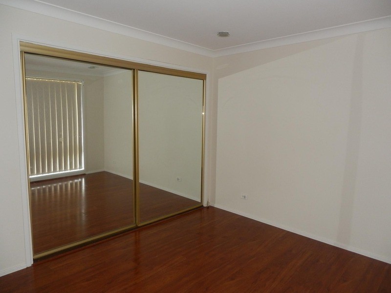 8 Lady Penrhyn Close, Lurnea NSW 2170