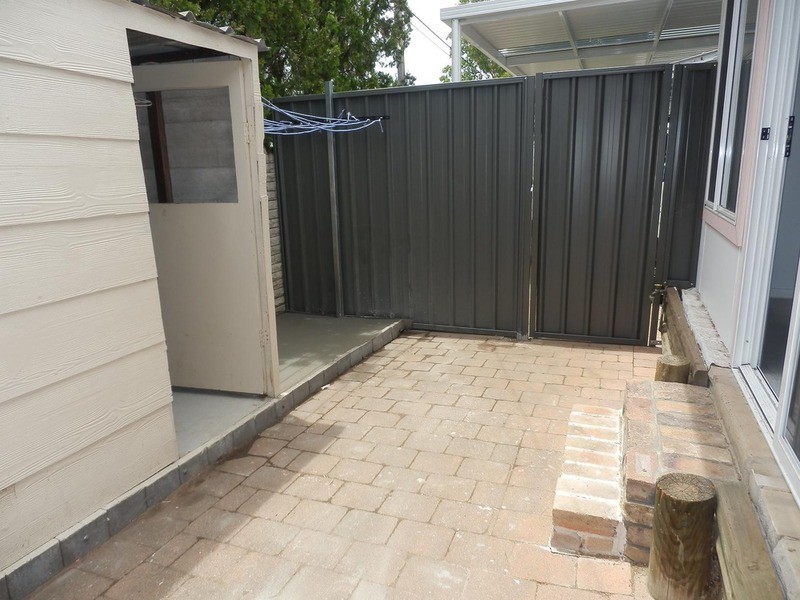 8 Lady Penrhyn Close, Lurnea NSW 2170