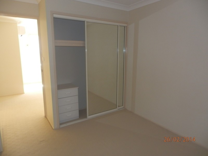 9 Harpur Place, Casula NSW 2170