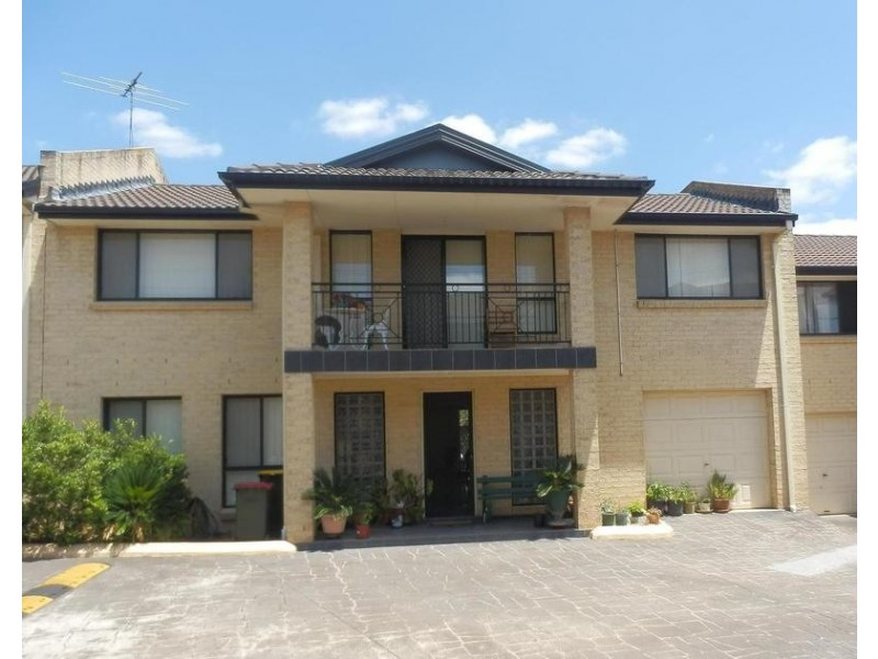 4/9 Yerona Road, Prestons NSW 2170