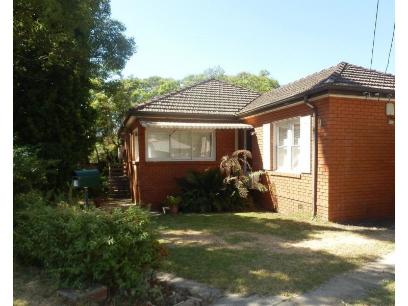 18 Dunmore Avenue, Casula NSW 2170