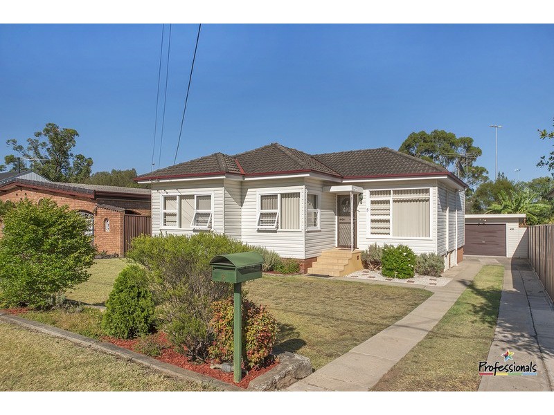 5 Amalfi Street, Lurnea NSW 2170