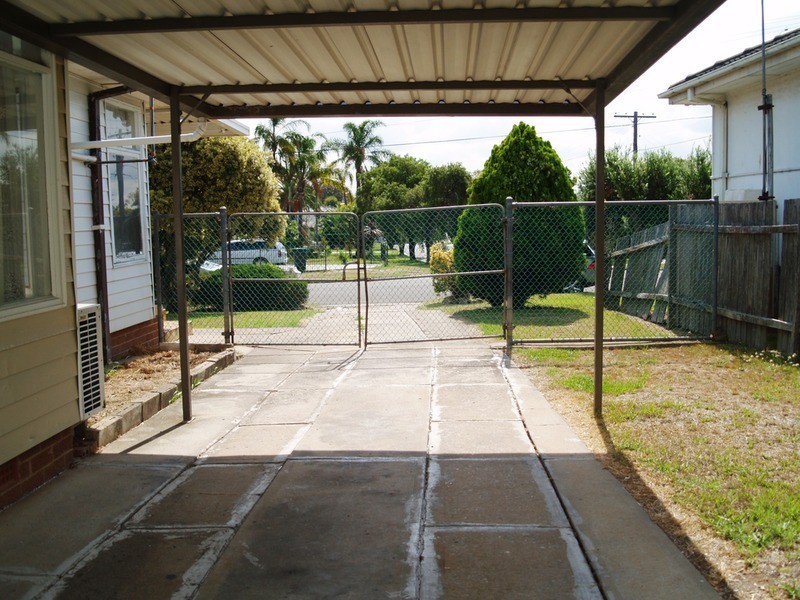 8 Hitter Avenue, Casula NSW 2170