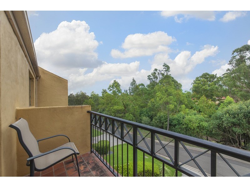 2/15 Keneally Way, Casula NSW 2170