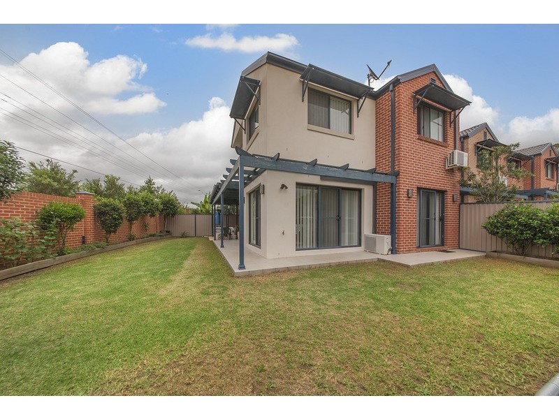 9/18 Holland Crescent, Casula NSW 2170