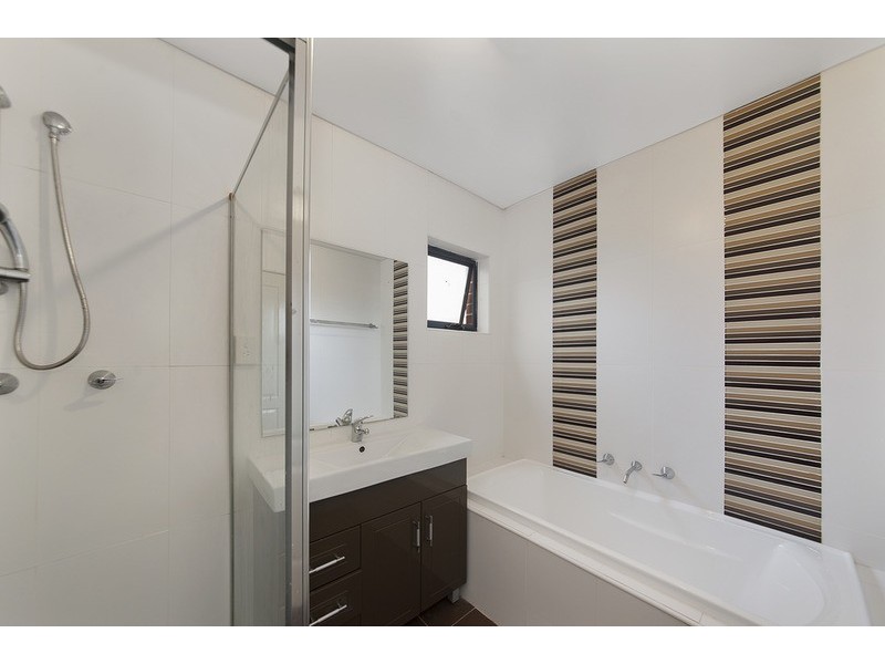 9/18 Holland Crescent, Casula NSW 2170