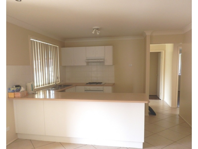 4 Zoric Close, Prestons NSW 2170