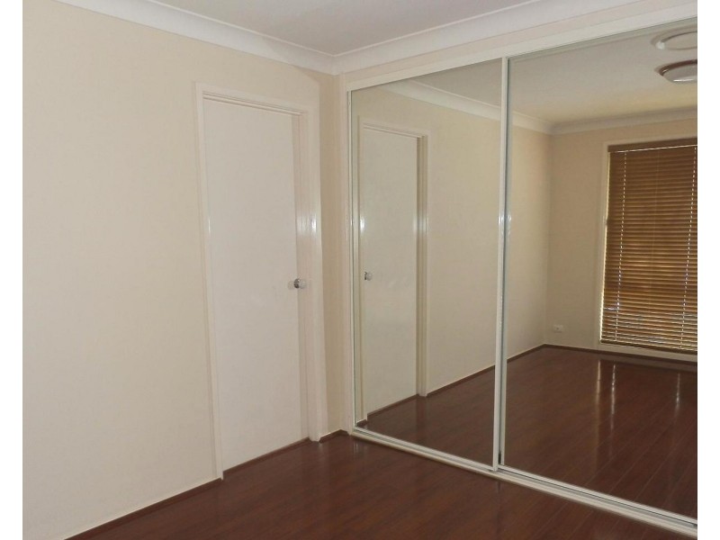 4 Zoric Close, Prestons NSW 2170