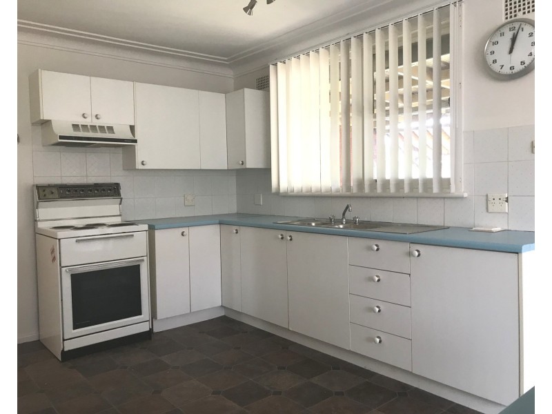 40 Reserve Road, Casula NSW 2170