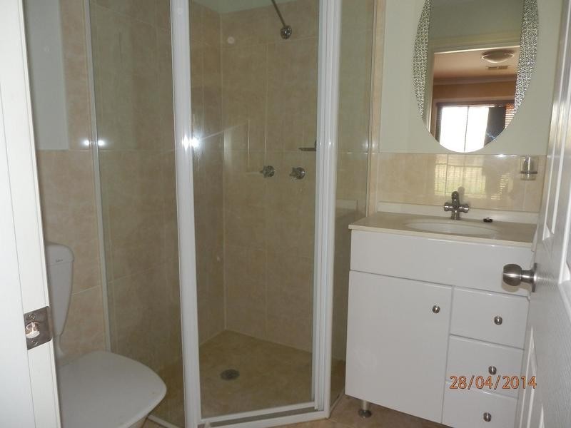 1/5 Lang Road, Casula NSW 2170