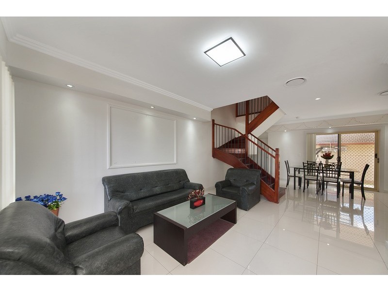 25b West  Street, Lurnea NSW 2170