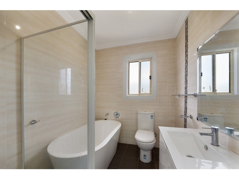 25b West  Street, Lurnea NSW 2170