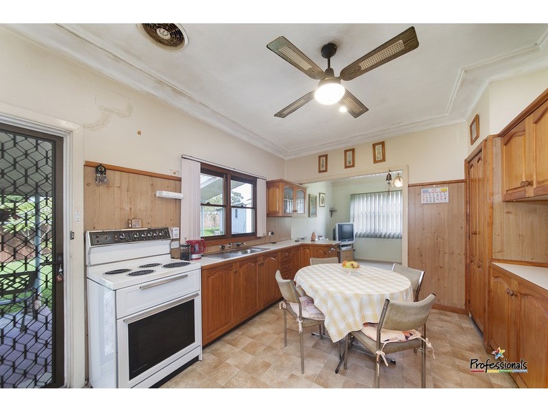 42 Holland  Crescent, Casula NSW 2170