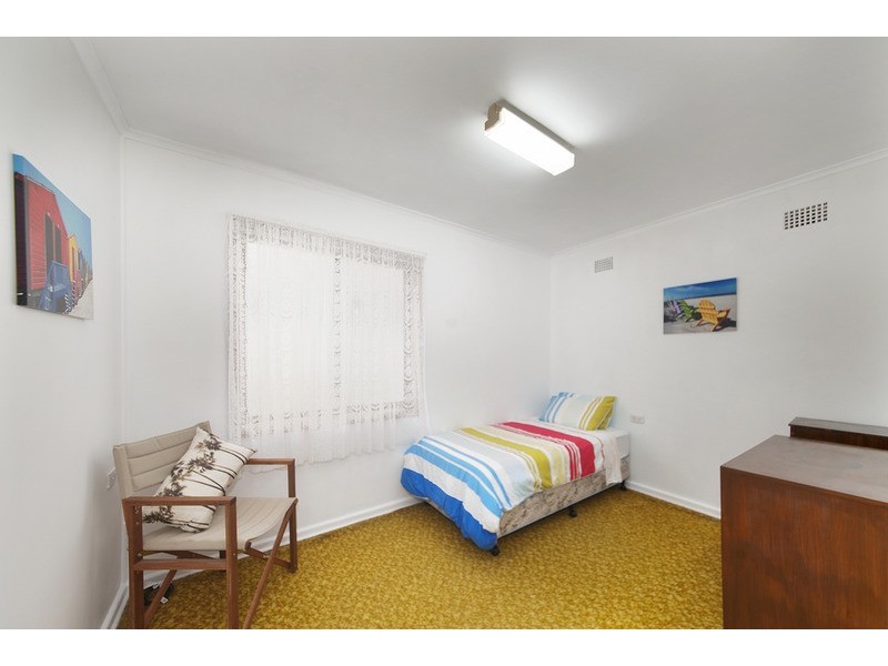 11 Hilda Avenue, Casula NSW 2170