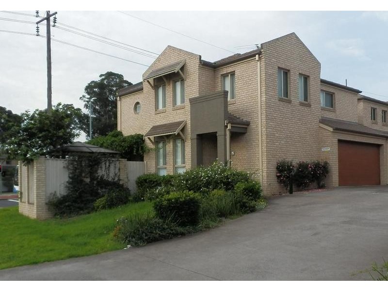 1/2-4 Webster Road, Lurnea NSW 2170