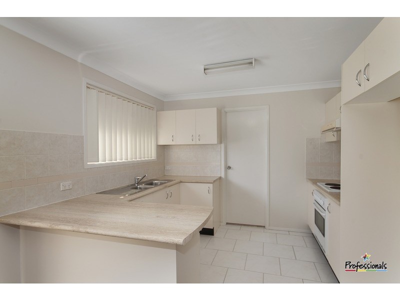 17 Plukavec Circuit, Prestons NSW 2170