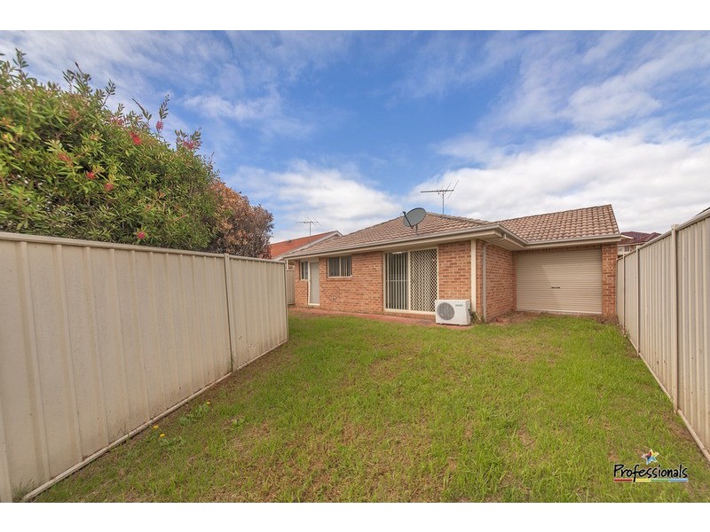 17 Plukavec Circuit, Prestons NSW 2170