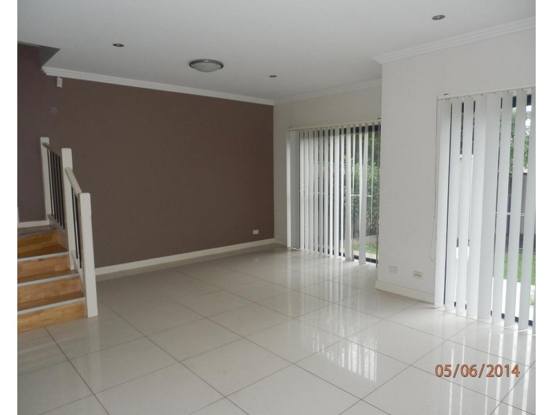 9/18 Holland Crescent, Casula NSW 2170