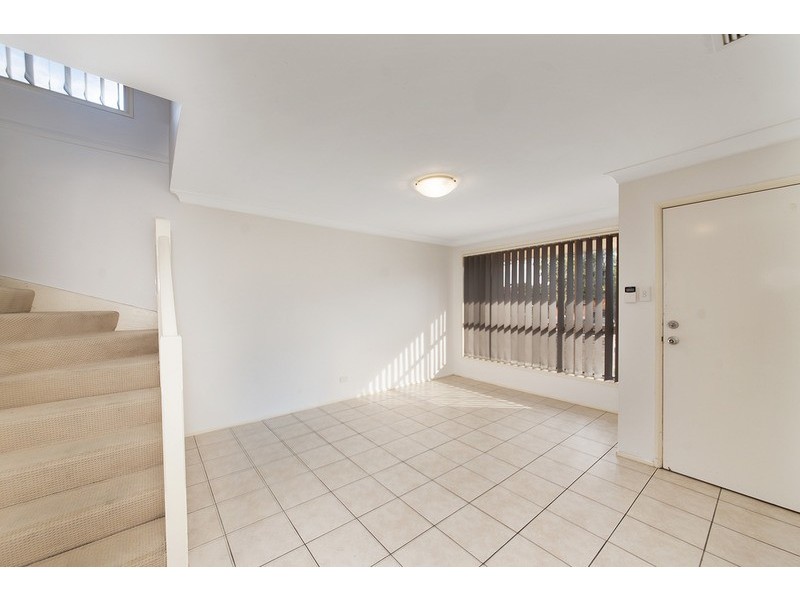 3/16-18 Carnation Avenue, Casula NSW 2170