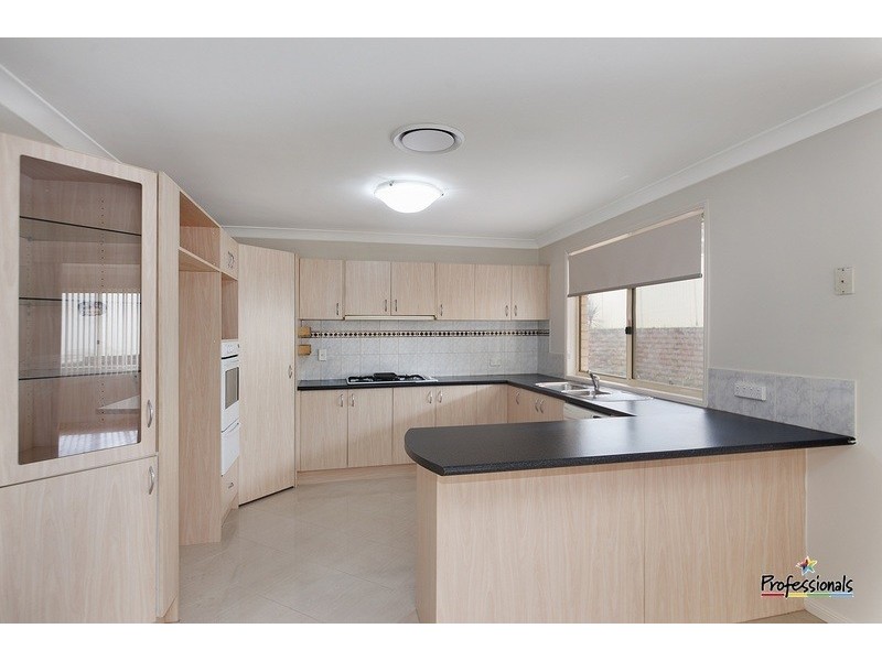 32 Kendall Drive, Casula NSW 2170
