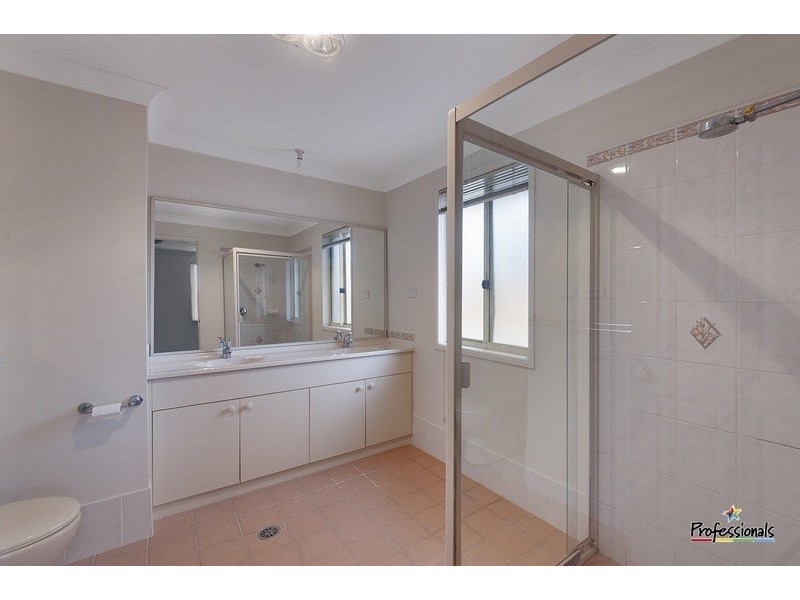 32 Kendall Drive, Casula NSW 2170