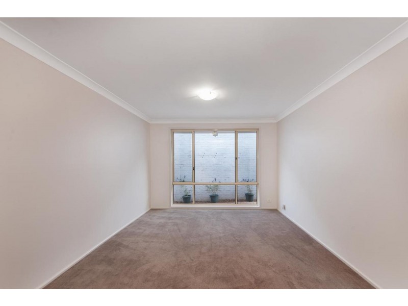 26 Niland Way, Casula NSW 2170