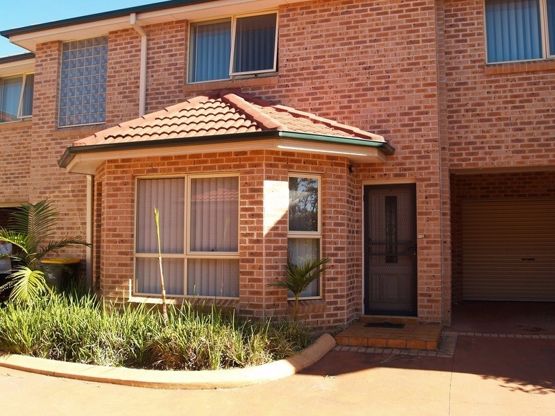 3/180 Newbridge Road, Moorebank NSW 2170