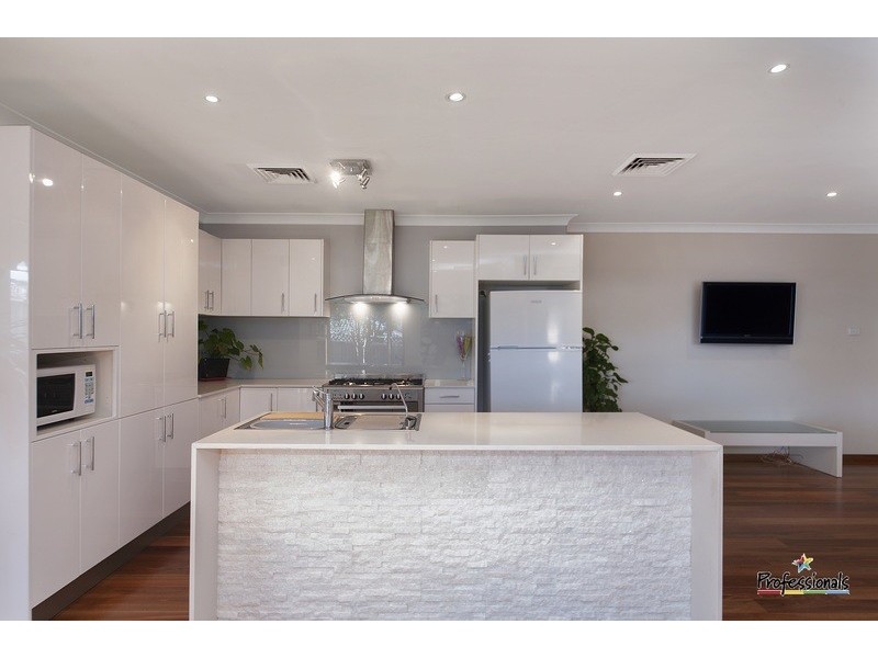 14  Tarago Place, Prestons NSW 2170