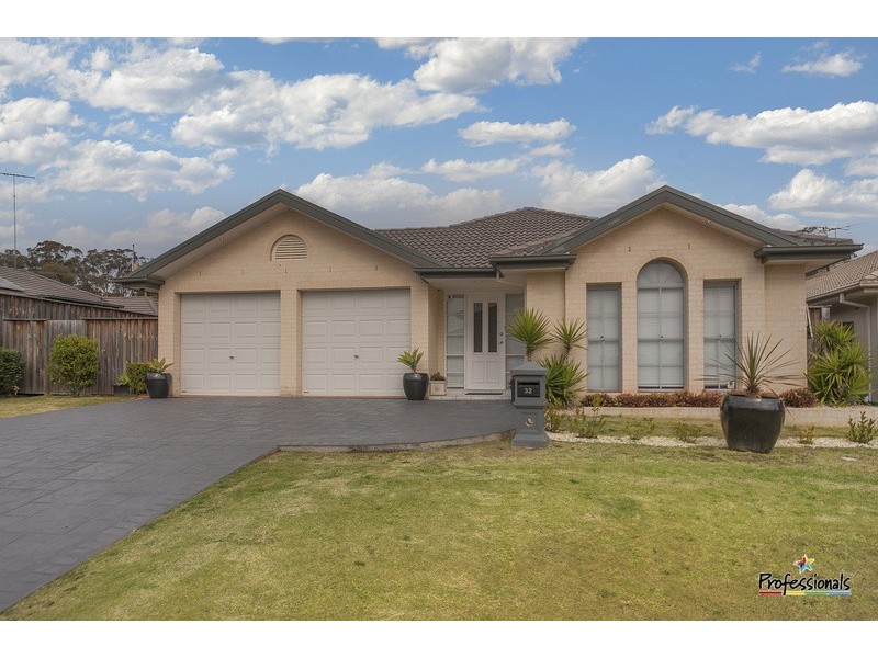 32 Paperbark Circuit, Casula NSW 2170