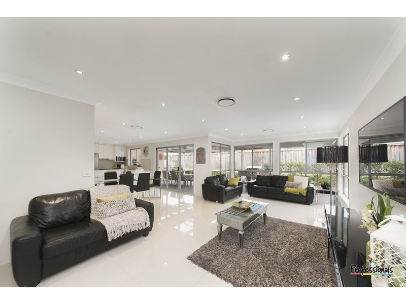 32 Paperbark Circuit, Casula NSW 2170