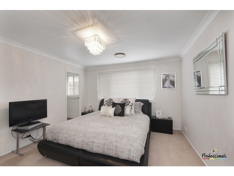 32 Paperbark Circuit, Casula NSW 2170