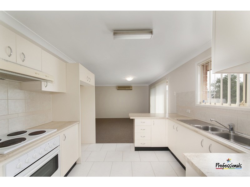 17 Plukavec Circuit, Prestons NSW 2170