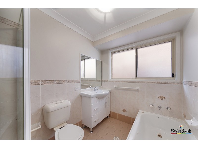 17 Plukavec Circuit, Prestons NSW 2170