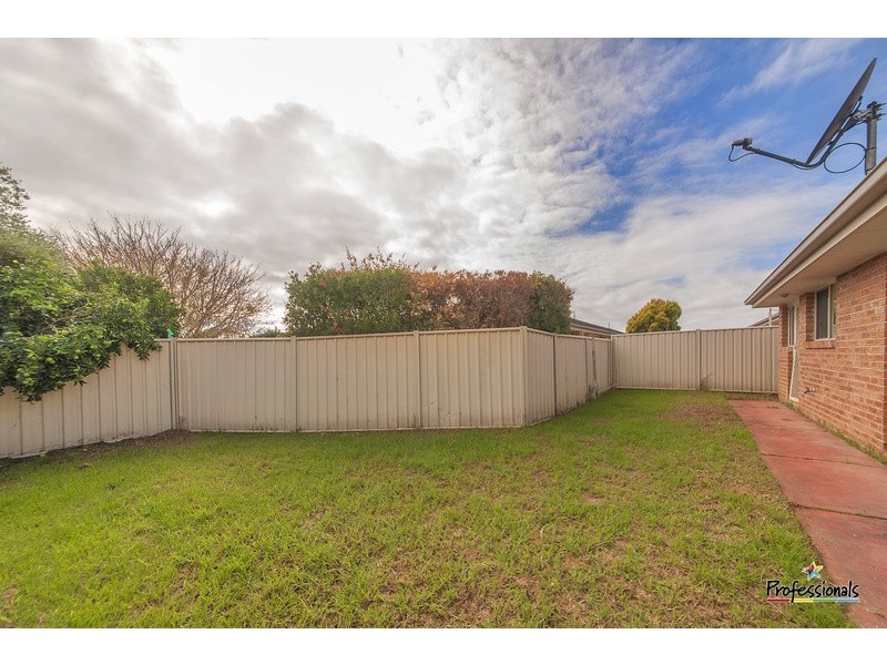 17 Plukavec Circuit, Prestons NSW 2170
