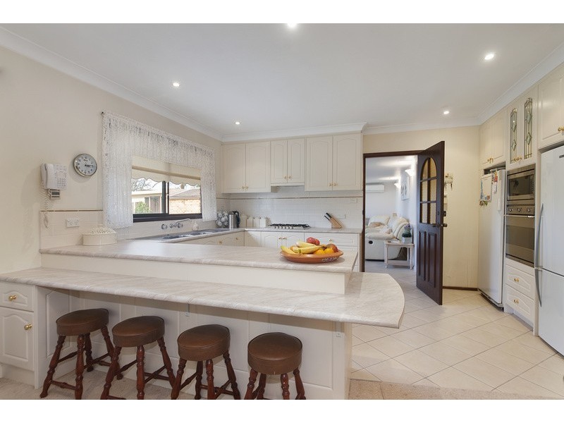 9 Simpson Avenue, Casula NSW 2170