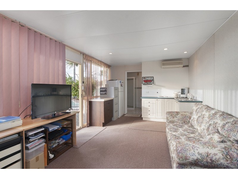 9 Simpson Avenue, Casula NSW 2170