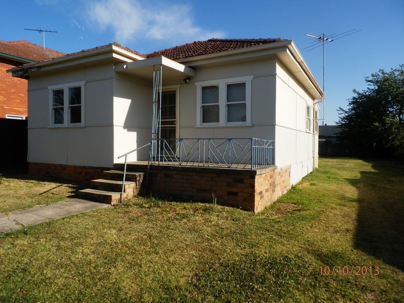 34 Demeyrick  Avenue, Casula NSW 2170