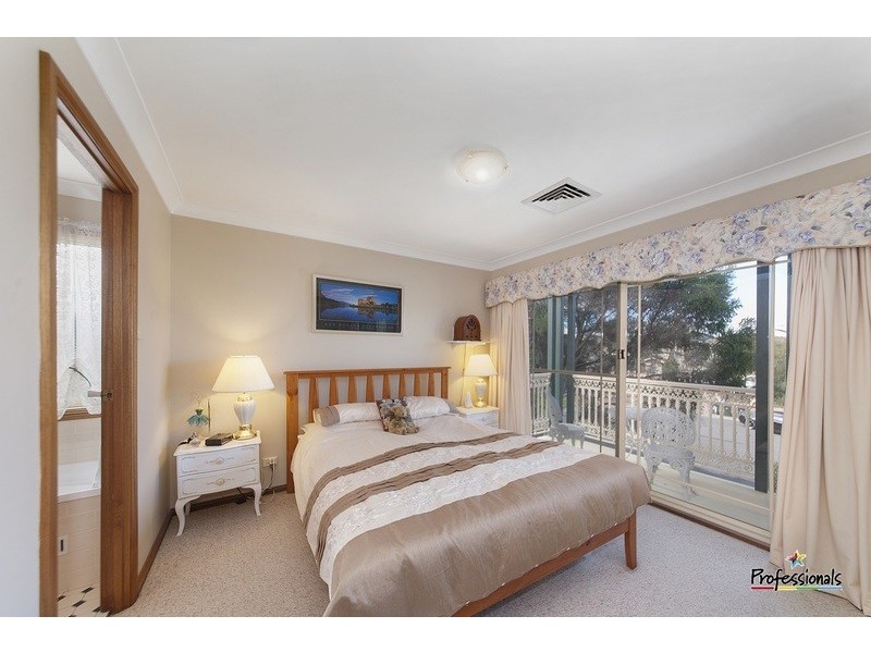 8B Doomben Close, Casula NSW 2170