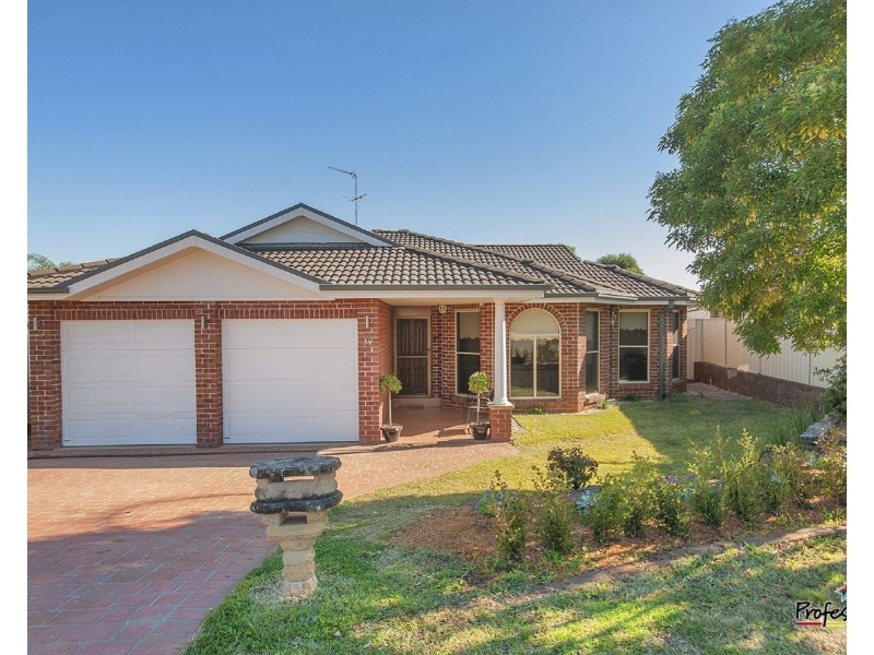 14 Tarago Place, Prestons NSW 2170